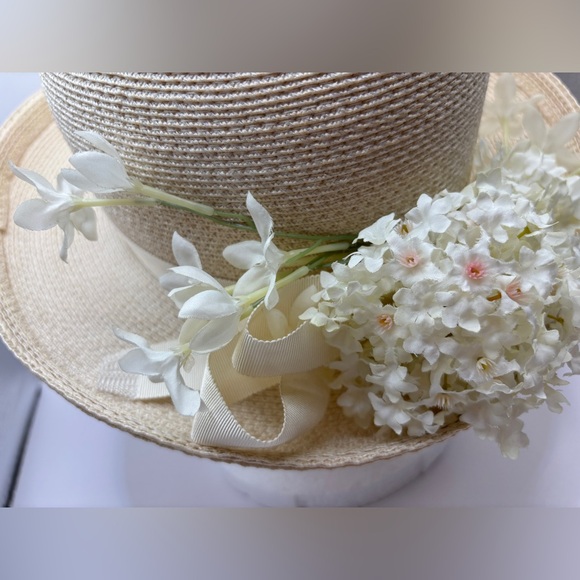 Hard-to-Find Lola Straw Hat with Flowers - Picture 8 of 9